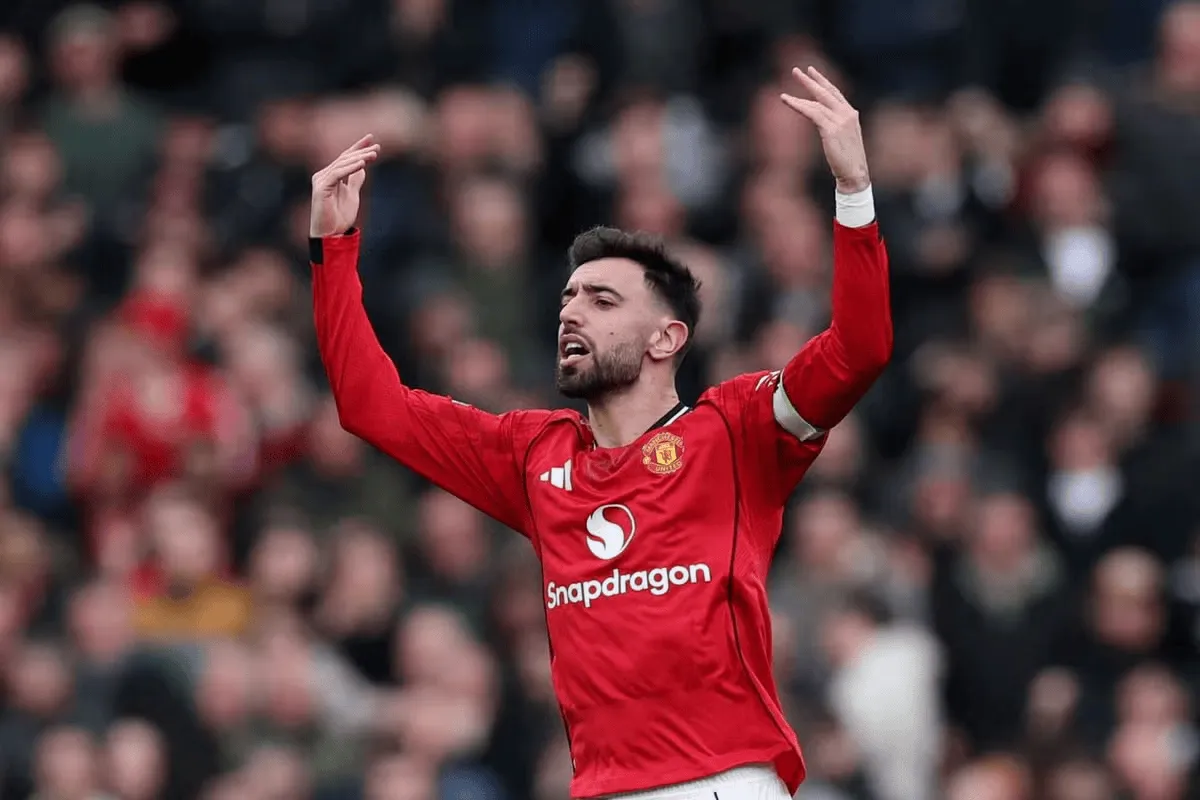 必发官方-名宿：若B费继续自我鞭策&amp;amp;曼联再引援，他有能力率曼联进步