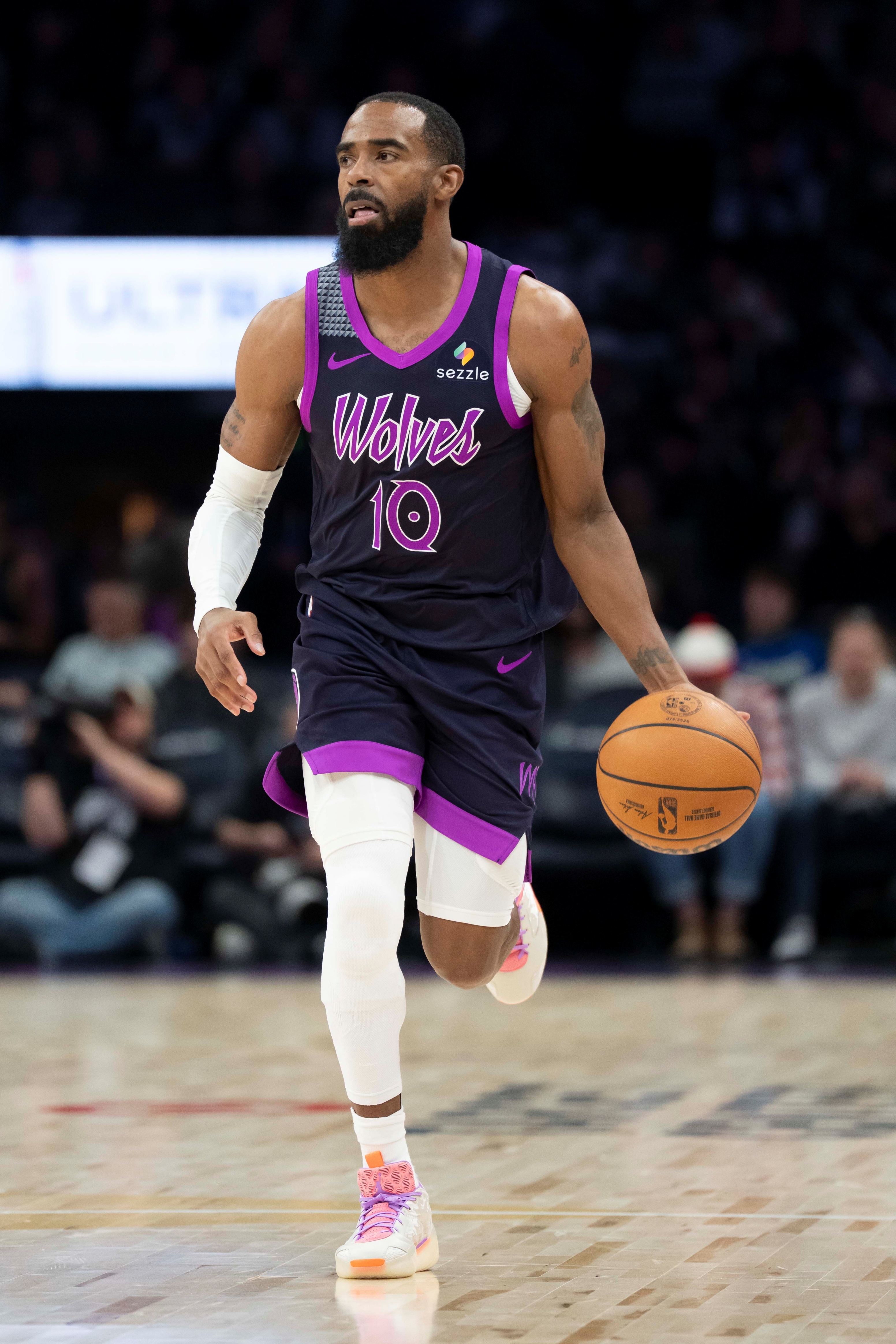 bifa必发-谁需要控卫？👀黄蜂官宣裁掉38岁老将康利 球员连续被交易两次